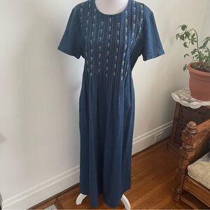 Women's 90s Denim Embroidered Short Sleeve Maxi Dress